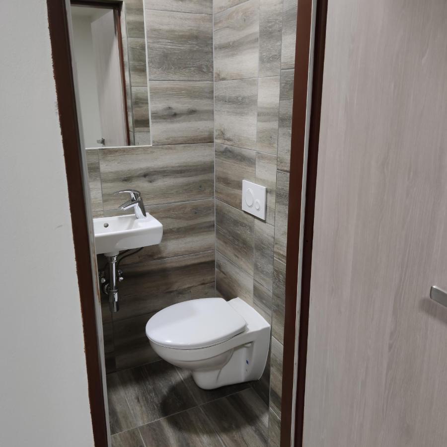 Na Sklepe U Spacira Apartment *